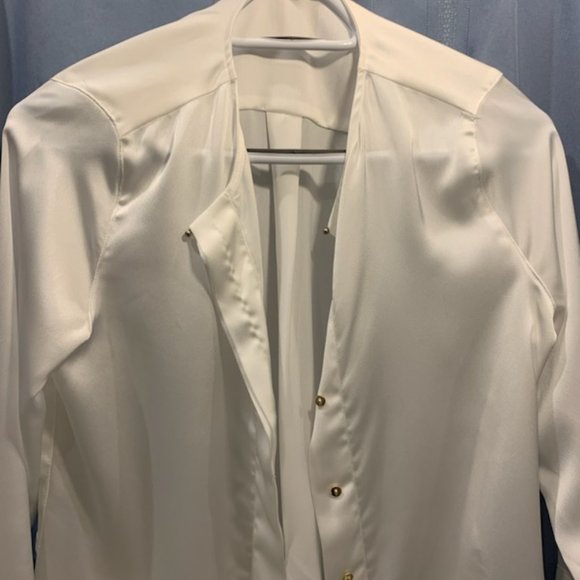 Shimmering white button up blouse with sliver and gold colored beads & buttons. - Picture 1 of 11